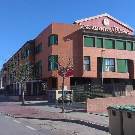 Apartamentos Turisticos Veladiez La Lastrilla Exteriör bild