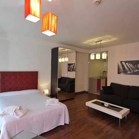 Apartamentos Turisticos Veladiez La Lastrilla Exteriör bild