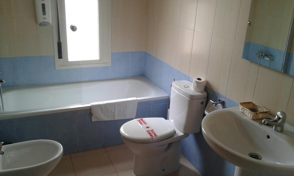 Apartamentos Turisticos Veladiez La Lastrilla Rum bild