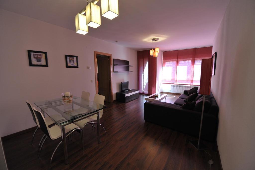 Apartamentos Turisticos Veladiez La Lastrilla Exteriör bild
